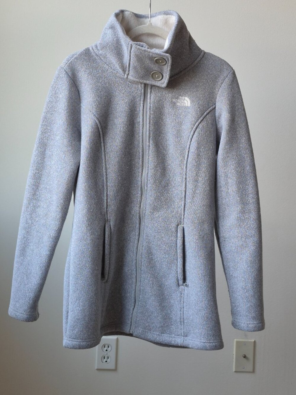 The North Face Women’s M Gray Sherpa Lined Fleece Coat Full Zip High Collar